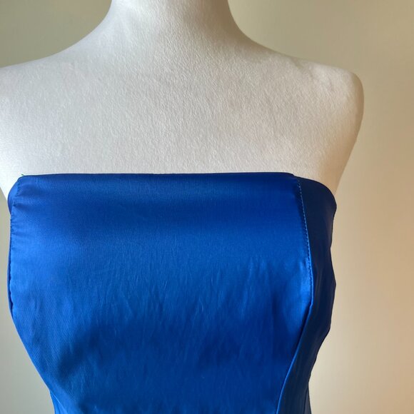 💙👗Own the Night: Graduation/Prom Ready: B Smart Ombre Ruffle Mini! (7/8)👗💙 - Picture 4 of 13